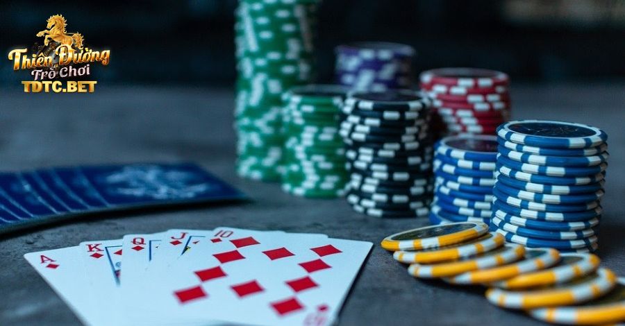 Chia Sẻ Kỹ Thuật Chơi Bài Liêng Bịp Từ Cao Thủ Giúp Lãi Lớn 2 Bài Liêng bịp là gì?